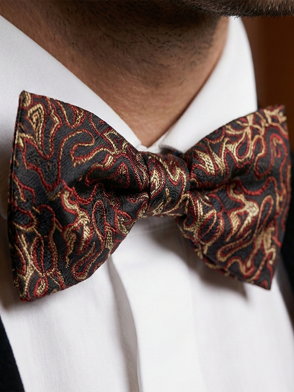 Black & Red Paisley Jacquard Bow Tie ? Sophisticated Formal Accessory - Image 2